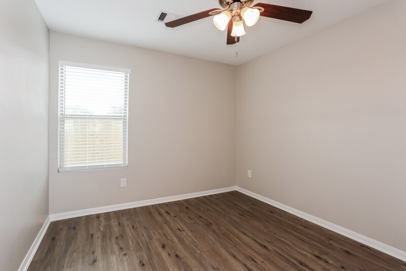 2,075/Mo, 5304 Carmichael Cir Alvin, TX 77511 Bedroom View