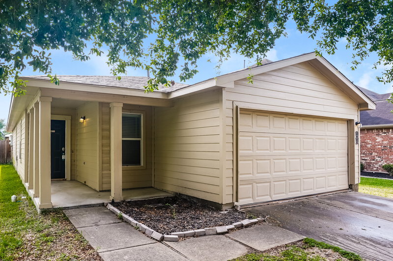1,735/Mo, 14435 Acuna Ln Houston, TX 77045 Front View