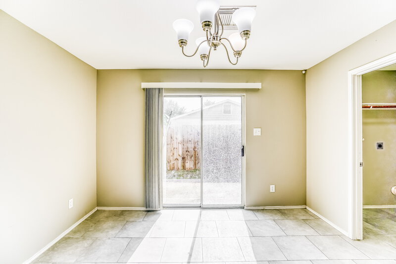 1,735/Mo, 14435 Acuna Ln Houston, TX 77045 Dining Room View