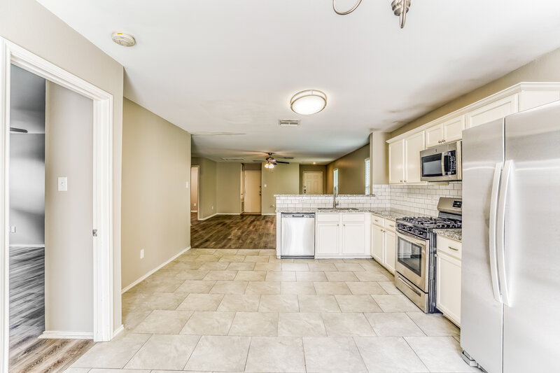 1,735/Mo, 14435 Acuna Ln Houston, TX 77045 Kitchen View