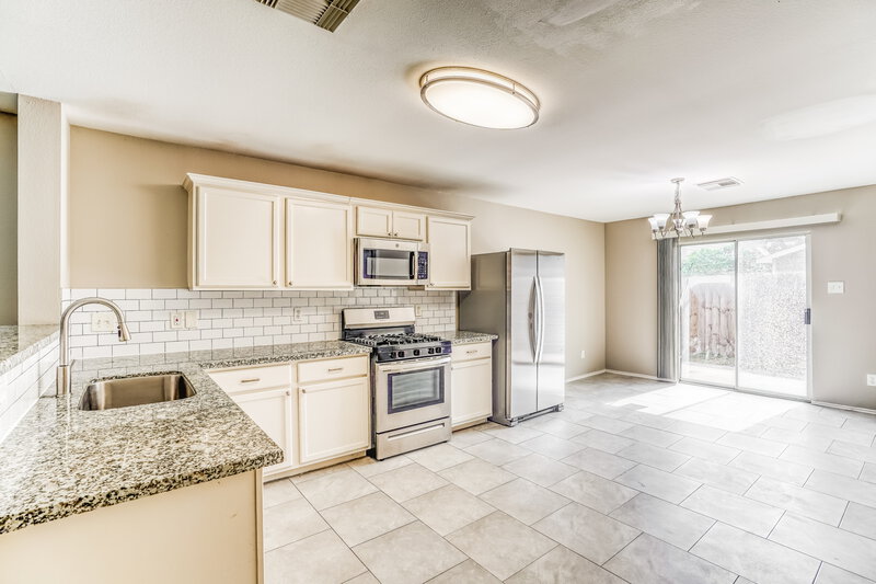 1,735/Mo, 14435 Acuna Ln Houston, TX 77045 Kitchen View 2
