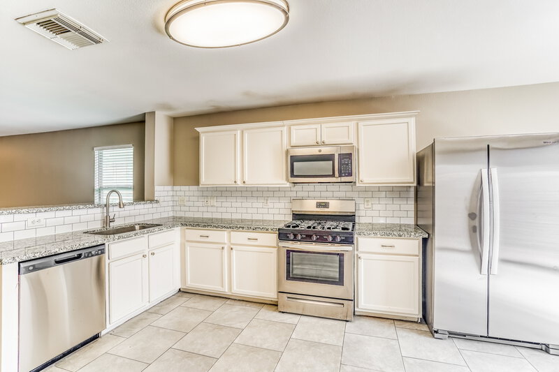 1,735/Mo, 14435 Acuna Ln Houston, TX 77045 Kitchen View 3