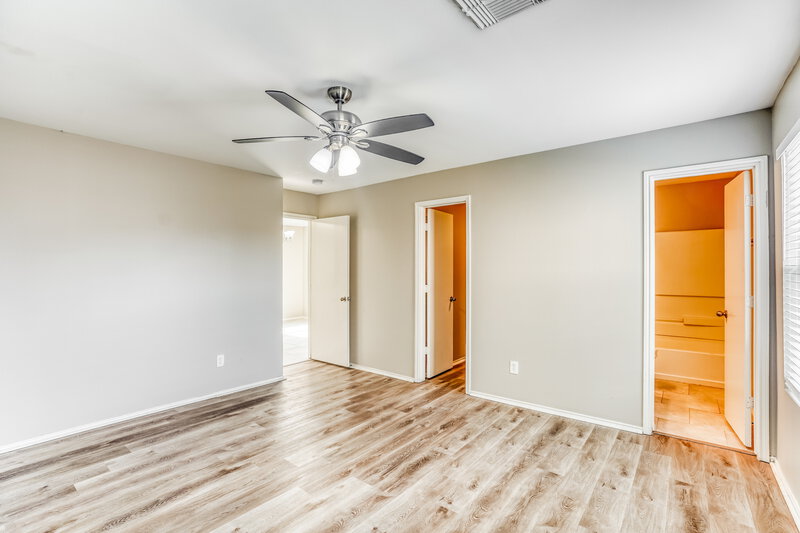 1,735/Mo, 14435 Acuna Ln Houston, TX 77045 Main Bedroom View