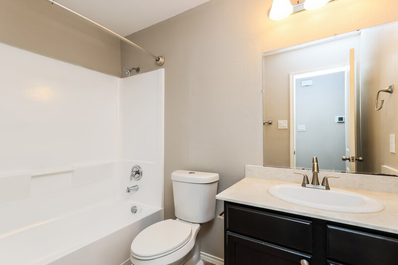 1,760/Mo, 19190 Shire Horse Blvd Porter, TX 77365 Bathroom View