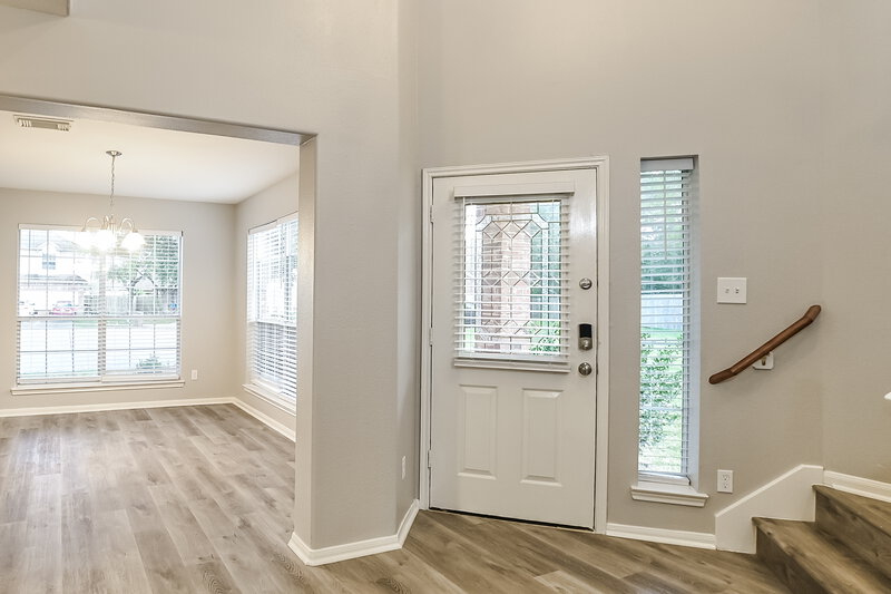 2,530/Mo, 1061 Cabot Cv Dickinson, TX 77539 Foyer View