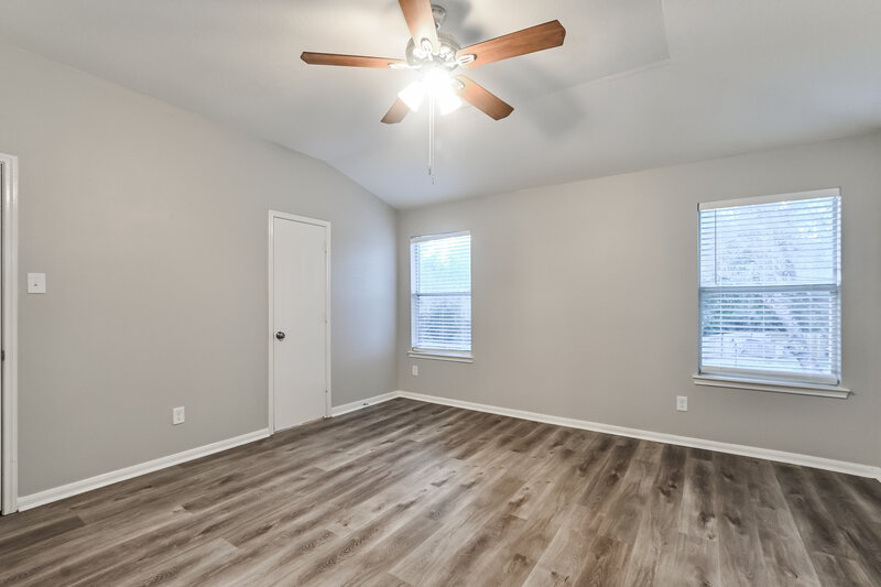 2,530/Mo, 1061 Cabot Cv Dickinson, TX 77539 Main Bedroom View 2