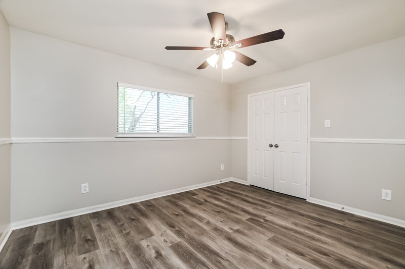 2,195/Mo, 914 Chase Lock Dr Bacliff, TX 77518 Bedroom View 2