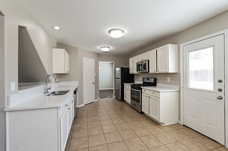 1,825/Mo, 29119 Foxingham Cir Spring, TX 77386 Kitchen View