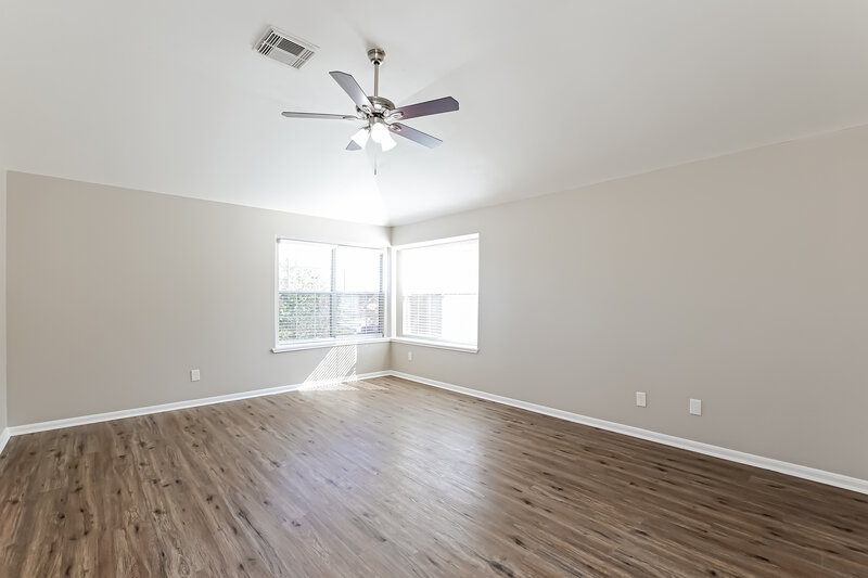 1,825/Mo, 29119 Foxingham Cir Spring, TX 77386 Main Bedroom View