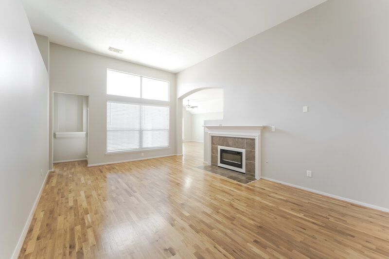 2,365/Mo, 7318 Kyle Trail Ct Richmond, TX 77407 Living Room View 2