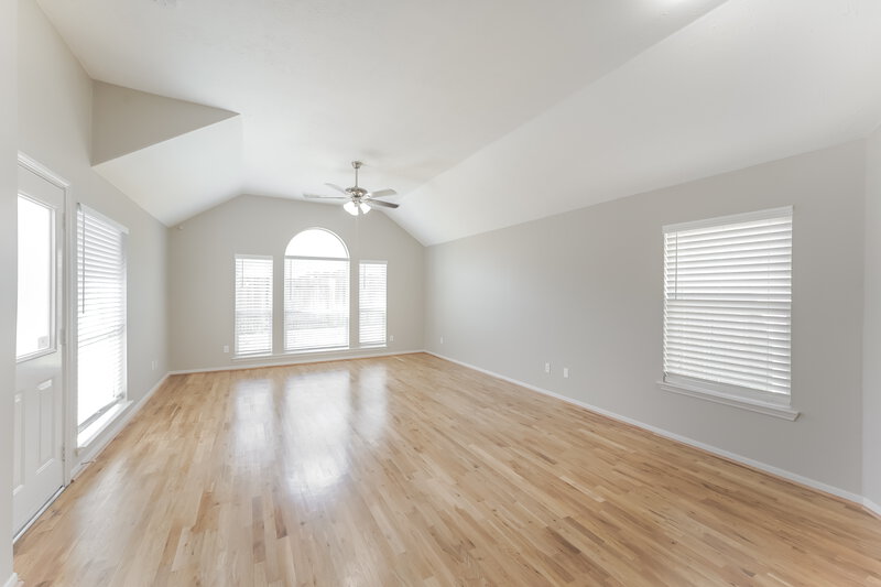 2,365/Mo, 7318 Kyle Trail Ct Richmond, TX 77407 Family Room View