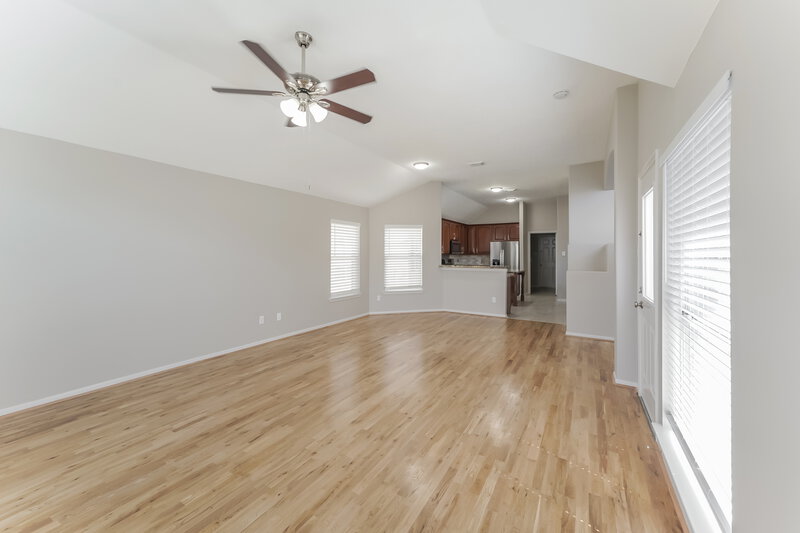 2,365/Mo, 7318 Kyle Trail Ct Richmond, TX 77407 Family Room View 2