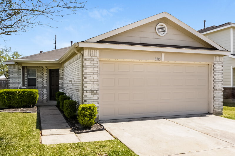 1,970/Mo, 8215 Radial Ct Rosharon, TX 77583 External View