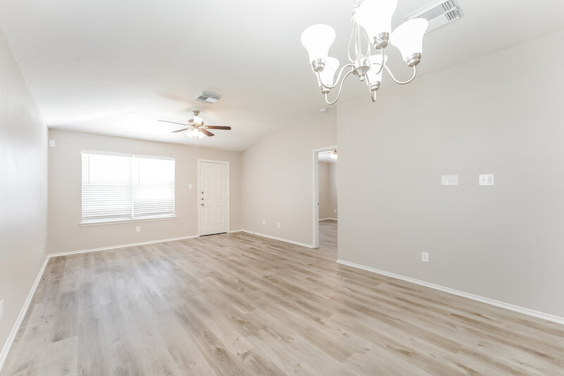 1,790/Mo, 8215 Radial Ct Rosharon, TX 77583 Dining Room View