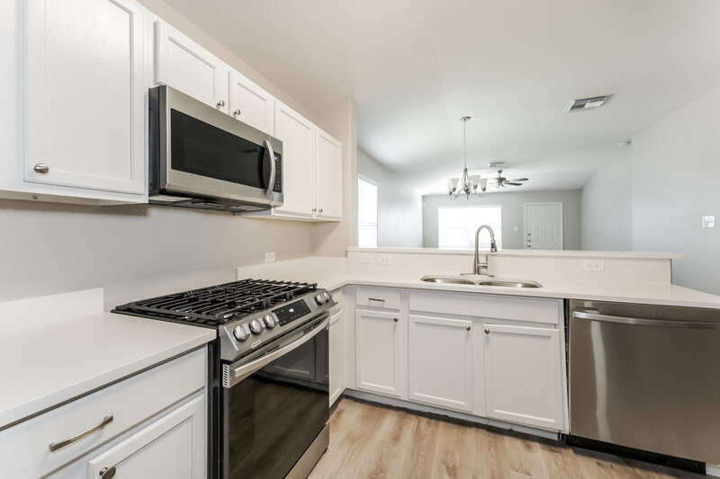 1,790/Mo, 8215 Radial Ct Rosharon, TX 77583 Kitchen View 2