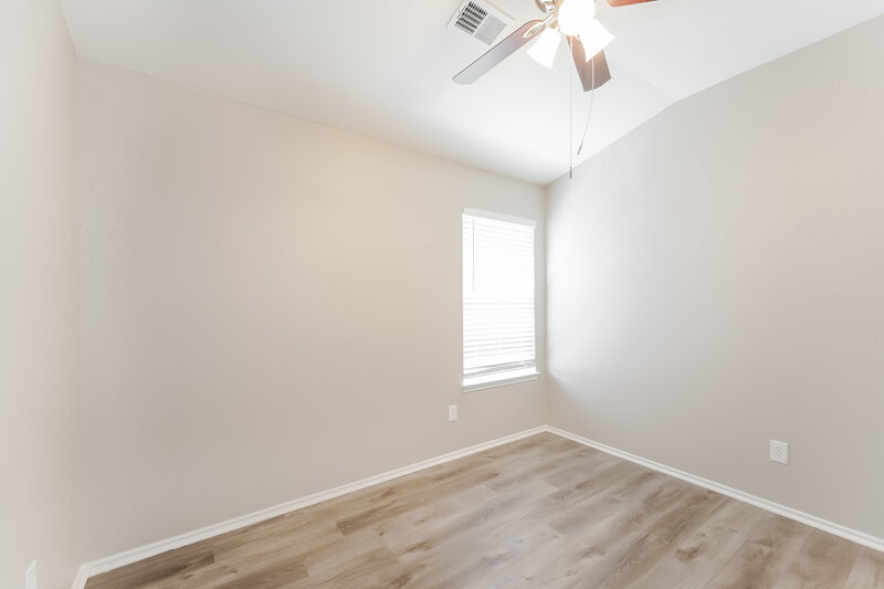 1,790/Mo, 8215 Radial Ct Rosharon, TX 77583 Bedroom View 2
