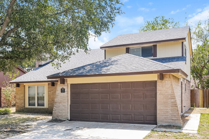 2,295/Mo, 11919 Fallbrook Dr Houston, TX 77065 Front View