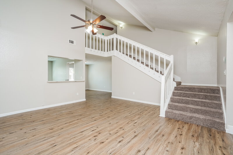 2,295/Mo, 11919 Fallbrook Dr Houston, TX 77065 Living Room View 2
