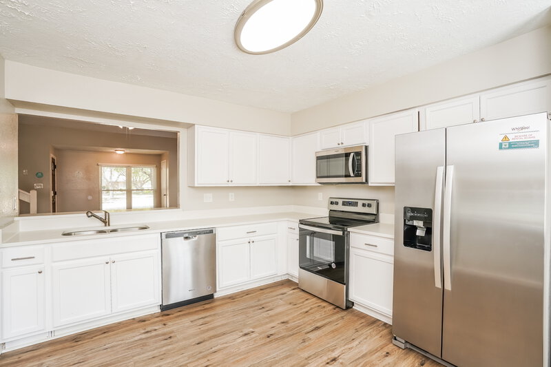 2,295/Mo, 11919 Fallbrook Dr Houston, TX 77065 Kitchen View