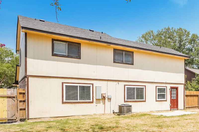 2,295/Mo, 11919 Fallbrook Dr Houston, TX 77065 Rear View 2