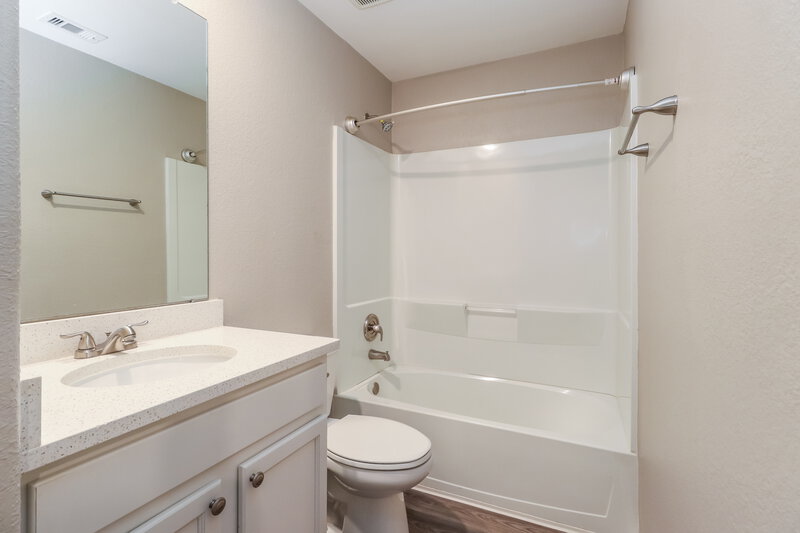 1,935/Mo, 1218 Blue Hazel Ct Pinehurst, TX 77362 Bathroom View