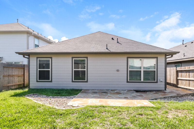 1,935/Mo, 1218 Blue Hazel Ct Pinehurst, TX 77362 Rear View