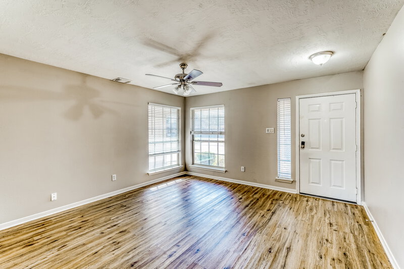 2,190/Mo, 18614 Willow Cove Dr Katy, TX 77449 Dining Room View