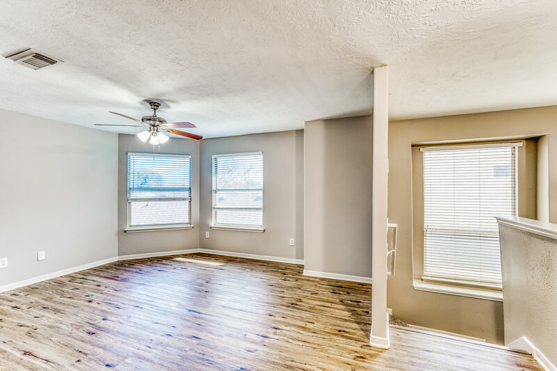 2,190/Mo, 18614 Willow Cove Dr Katy, TX 77449 Loft View