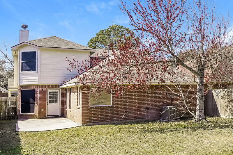 2,190/Mo, 18614 Willow Cove Dr Katy, TX 77449 Rear View