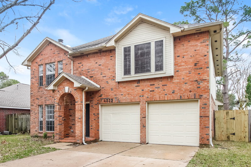 2,115/Mo, 4333 Spoonbill Dr Seabrook, TX 77586 Front View