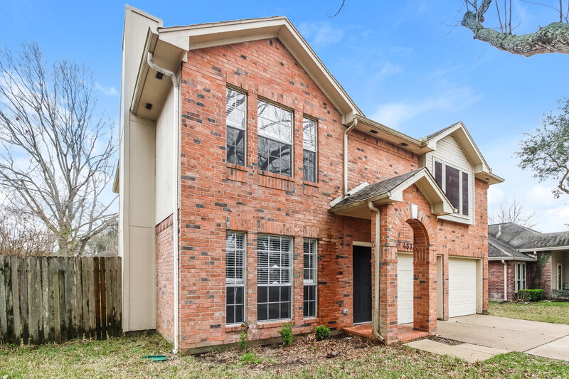 2,115/Mo, 4333 Spoonbill Dr Seabrook, TX 77586 Front View 2