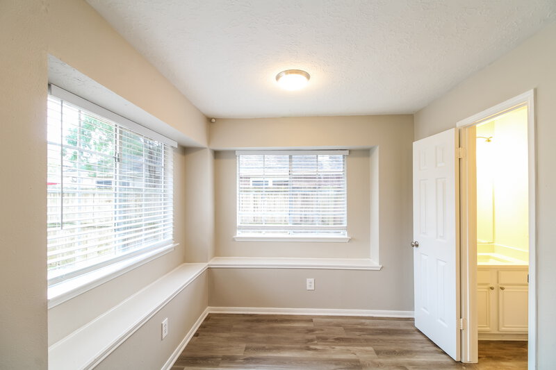 2,115/Mo, 4333 Spoonbill Dr Seabrook, TX 77586 Bedroom View 3