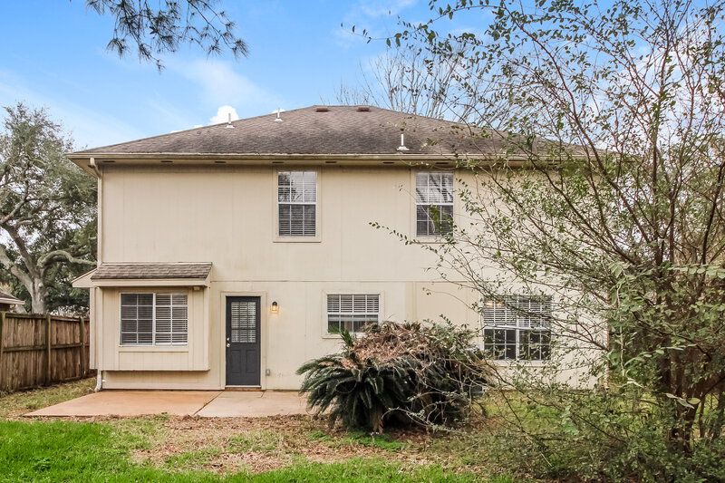 2,115/Mo, 4333 Spoonbill Dr Seabrook, TX 77586 Rear View 2