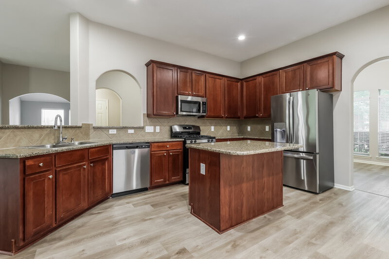 2,415/Mo, 13606 Caney Springs Ln Houston, TX 77044 Kitchen View