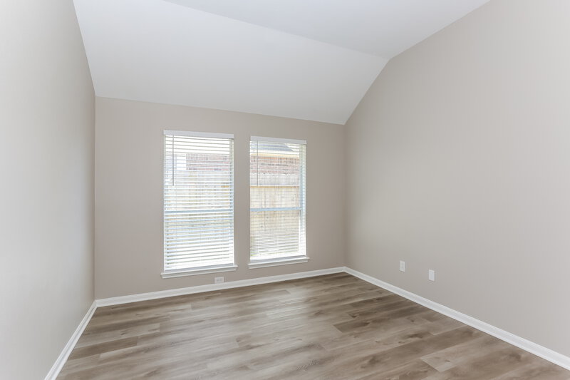 2,640/Mo, 13606 Caney Springs Ln Houston, TX 77044 Bedroom View 2
