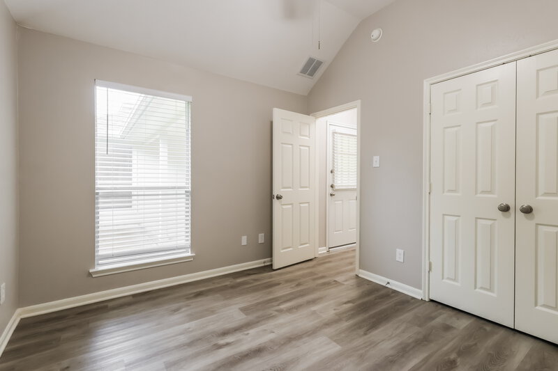 2,415/Mo, 13606 Caney Springs Ln Houston, TX 77044 Bedroom View 2