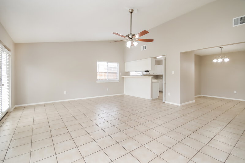 1,820/Mo, 14307 Quiet Town Ln Sugar Land, TX 77498 Living Room View 3
