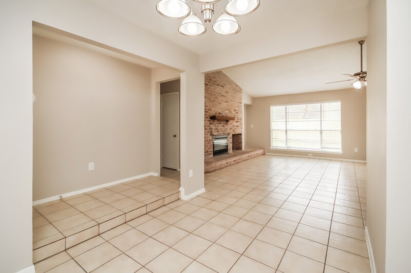 1,820/Mo, 14307 Quiet Town Ln Sugar Land, TX 77498 Dining Room View