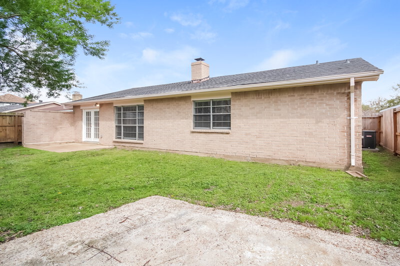 1,820/Mo, 14307 Quiet Town Ln Sugar Land, TX 77498 Rear View