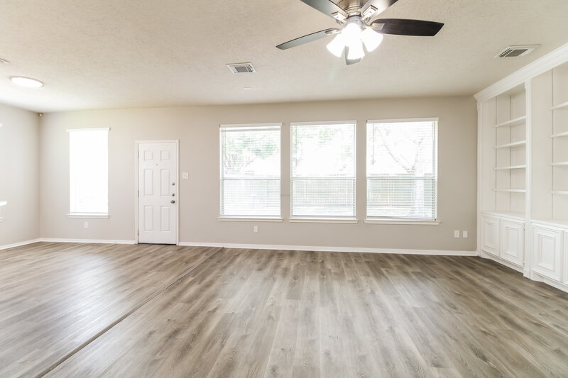 4,330/Mo, 227 Rustic Oaks Dr League City, TX 77573 Living Room View
