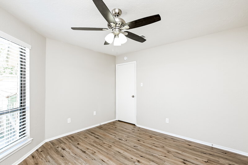 3,350/Mo, 5118 Pinewilde Dr Houston, TX 77066 Bedroom View