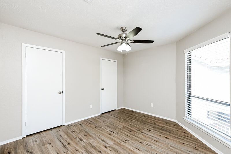 3,350/Mo, 5118 Pinewilde Dr Houston, TX 77066 Bedroom View 2