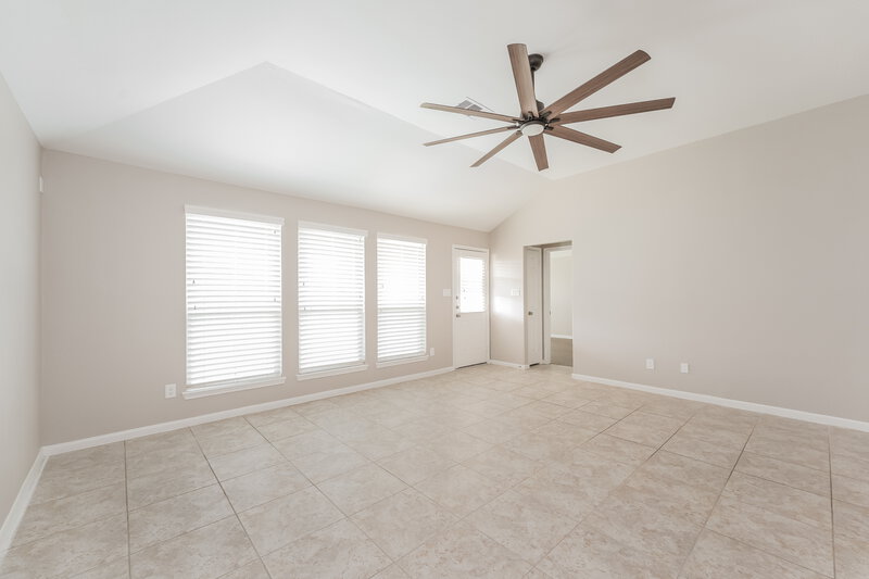 2,390/Mo, 8719 Wasatch Valley Ln Richmond, TX 77407 Living Room View