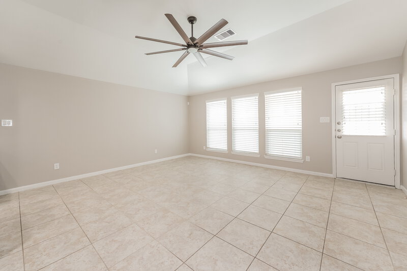 2,390/Mo, 8719 Wasatch Valley Ln Richmond, TX 77407 Living Room View 4