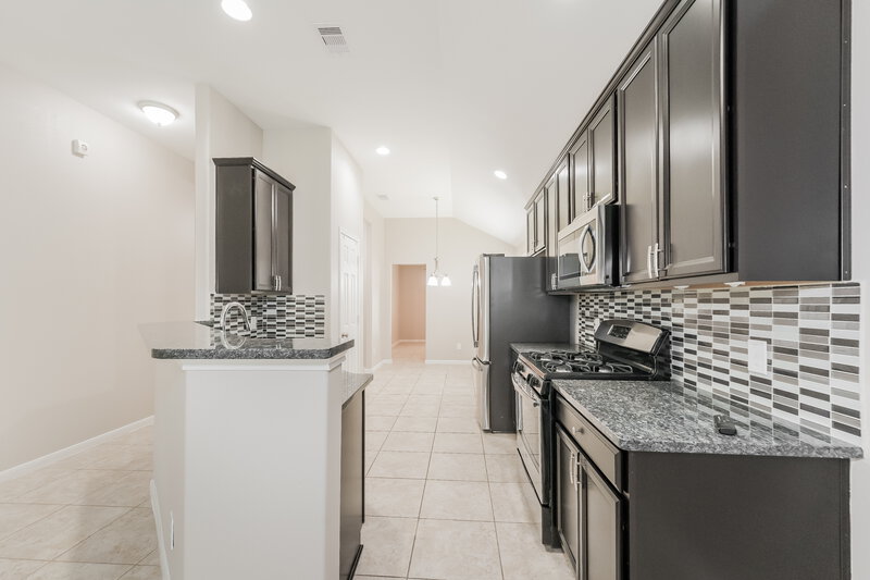 2,390/Mo, 8719 Wasatch Valley Ln Richmond, TX 77407 Kitchen View 2