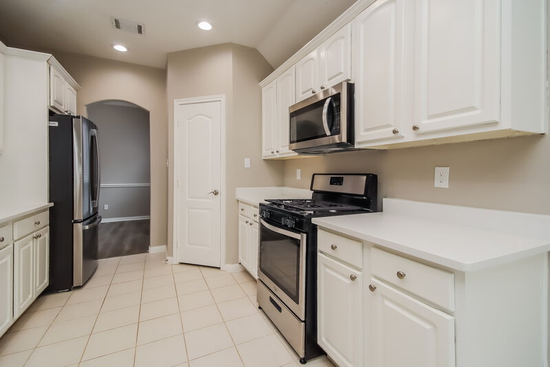 2,285/Mo, 23230 Sawmill Cross Ln Spring, TX 77373 Kitchen View
