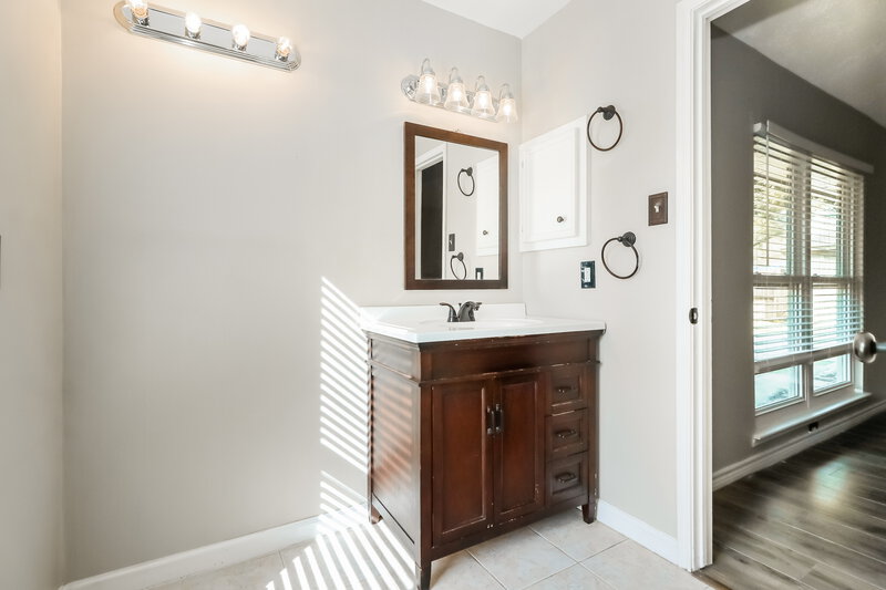 1,840/Mo, 1022 Red Rock Canyon Dr Katy, TX 77450 Main Bathroom View