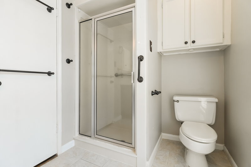 1,840/Mo, 1022 Red Rock Canyon Dr Katy, TX 77450 Main Bathroom View 2