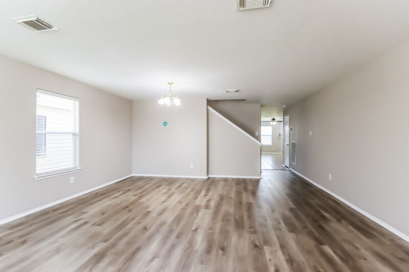 3,135/Mo, 18222 Thicket Grove Rd Houston, TX 77084 Living Room View