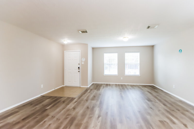 3,135/Mo, 18222 Thicket Grove Rd Houston, TX 77084 Living Room View 2